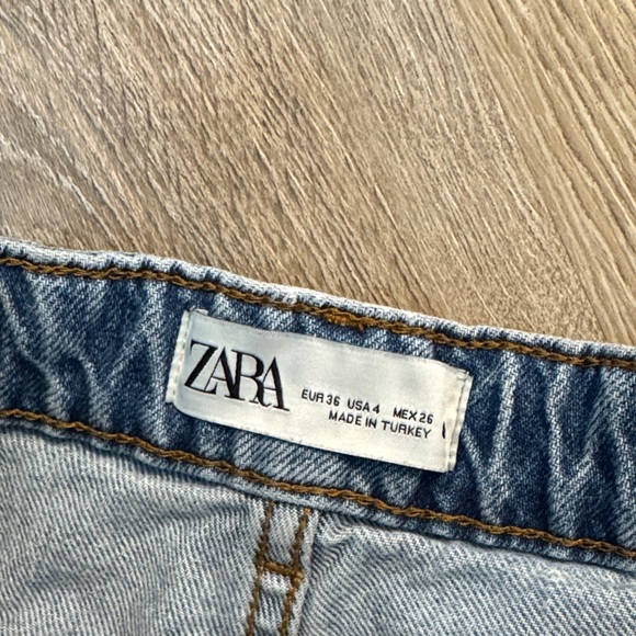 Zara- high waisted Denim Women Shorts- size 4 - Picture 4 of 5